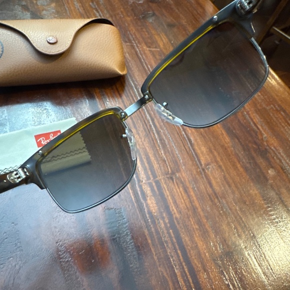 Ray-Ban 4190 Polarized Clubmaster Matte Havana Tortoise Sunglasses - Picture 6 of 9